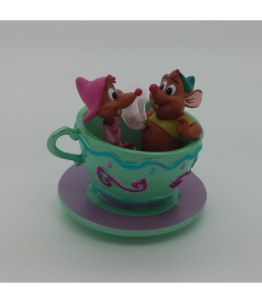 Gus & Suzy in teacup dangler ornament