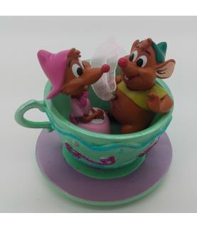 Gus & Suzy in teacup dangler ornament
