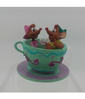 Gus & Suzy in teacup dangler ornament