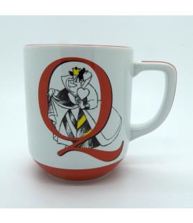 Mug Q: Queen of Hearts