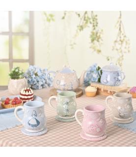Alice in Wonderland embossed mug - Alice