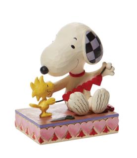 Snoopy with Hearts Garland figurine