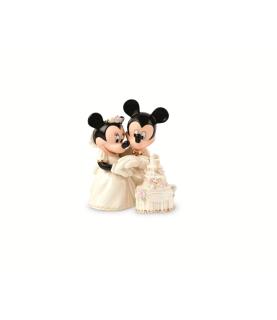 Minnie's dream wedding cake