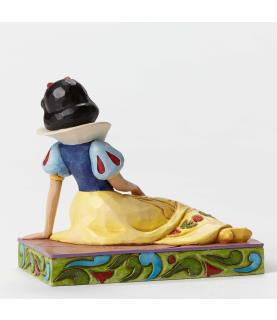 Be a Dreamer: Snow White Personality Pose