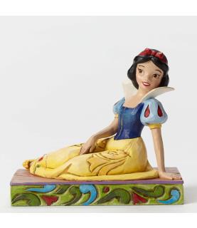 Be a Dreamer: Snow White Personality Pose